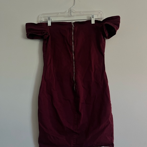 Guess Burgundy Dress size Small - Picture 3 of 3
